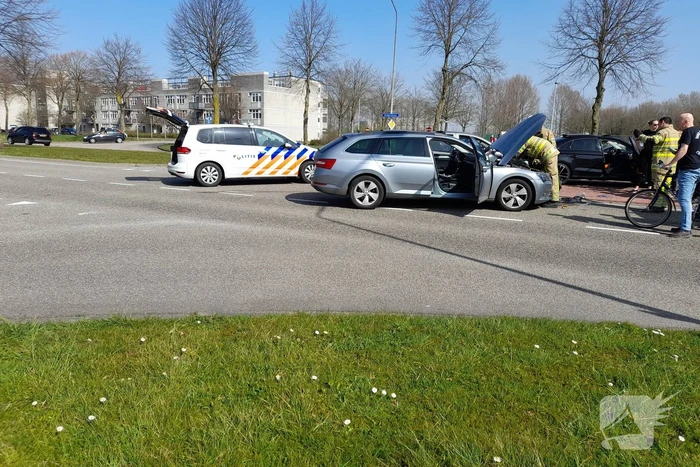 Meerdere auto's met elkaar in botsing