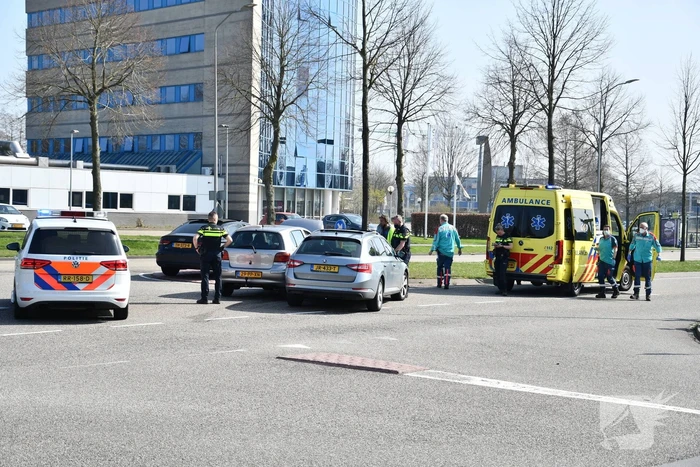 Meerdere auto's met elkaar in botsing