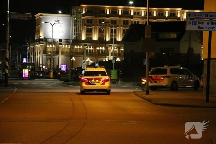 Politie veegt strand en boulevard leeg na opstootje