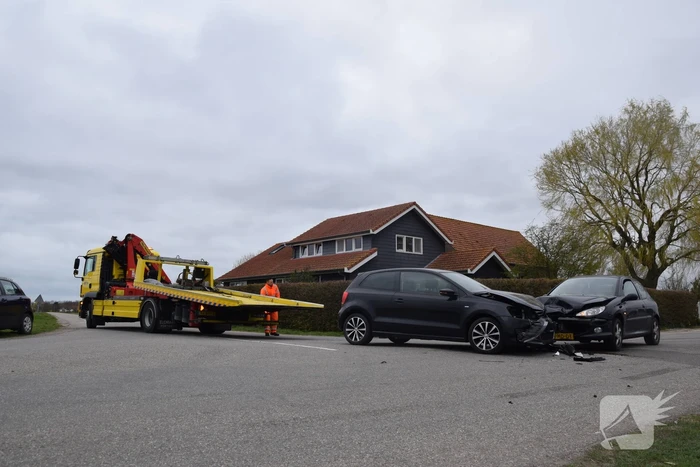 Veel schade bij verkeersongeval