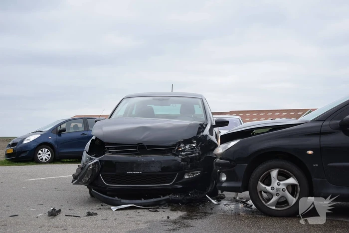 Veel schade bij verkeersongeval