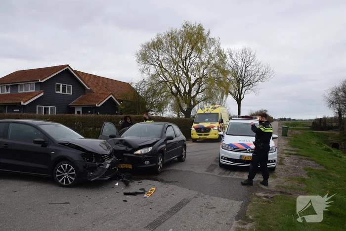 Veel schade bij verkeersongeval