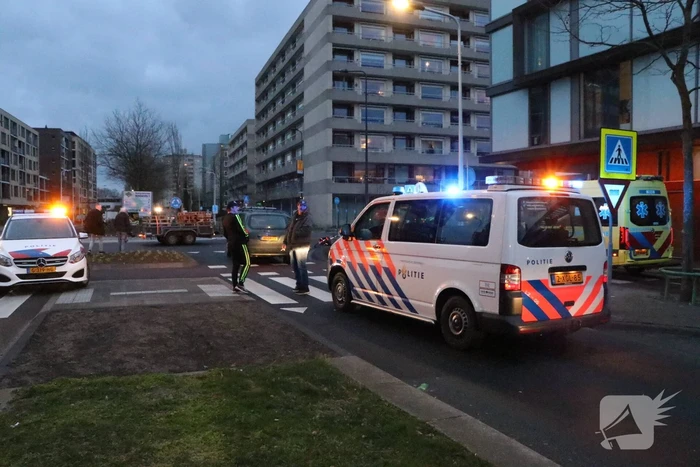 Man op leeftijd geschept door personenauto