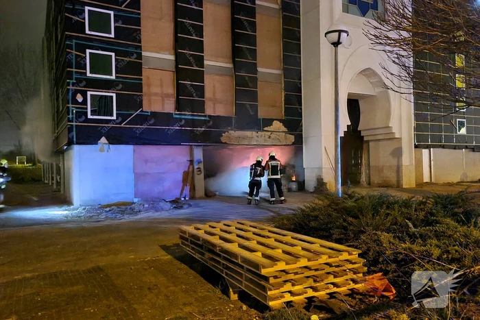 Flinke schade na brand bij moskee