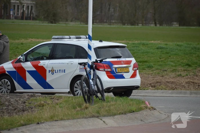 Mountainbiker gewond bij botsing met auto