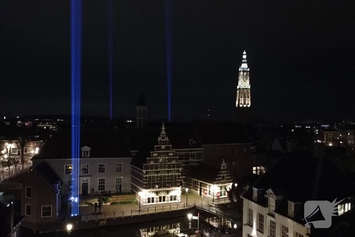 Connecting lights verlichten stad