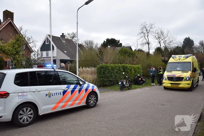 Quad belandt in greppel na ongeval