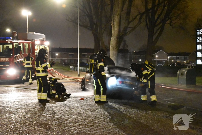 Auto verwoest door brand