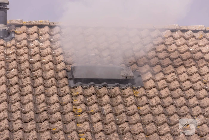 Bewoner aangehouden na brand op zolder