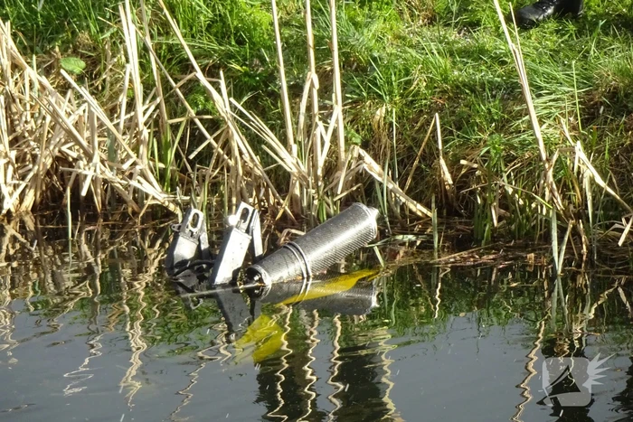 Gedumpte motor aangetroffen in water