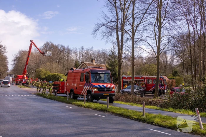 Brand in schoorsteen van vrijstaande woning