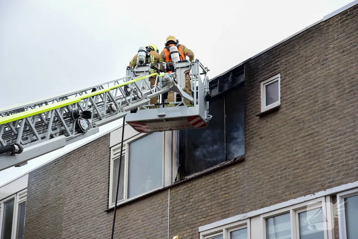Slaapkamer compleet verwoest door uitslaande brand