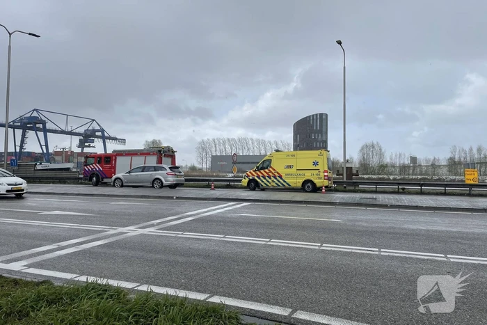 Persoon valt in ruim van boot tijdens lossen
