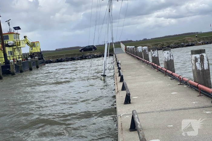 Zeilboot gezonken in Oostvaardersdiep