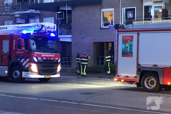 Flat ontruimd na rookontwikkeling in kelder