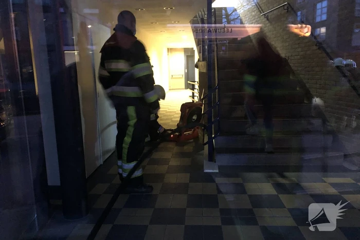Flat ontruimd na rookontwikkeling in kelder