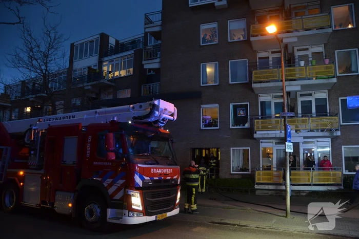 Flat ontruimd na rookontwikkeling in kelder