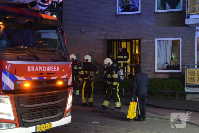 Flat ontruimd na rookontwikkeling in kelder