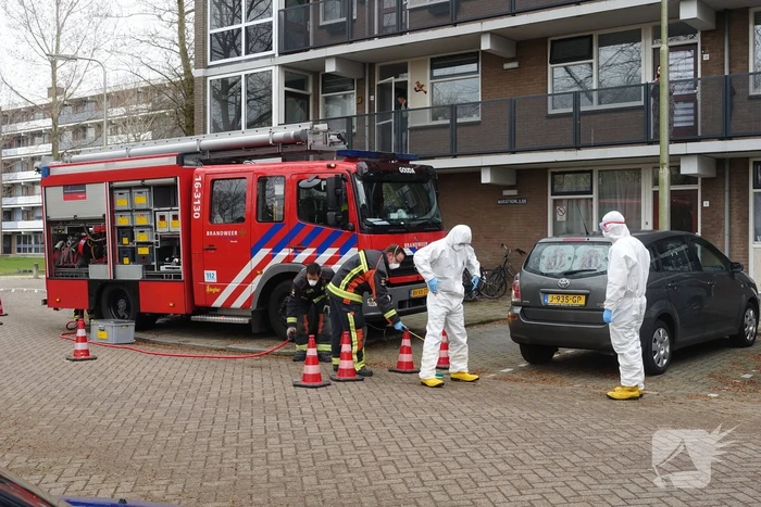 Traumahelikopter landt bij CVV De Jodan Boys