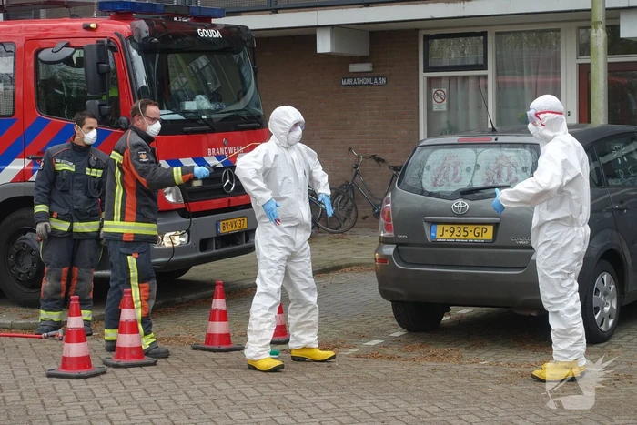 Traumahelikopter landt bij CVV De Jodan Boys