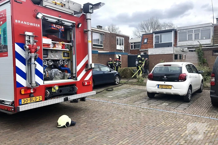 Brand op dak van woning