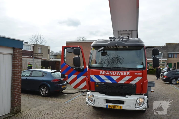Brand op dak van woning