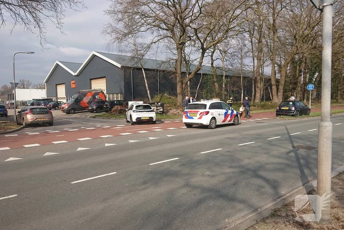 Scooterrijder gewond bij botsing met personenauto