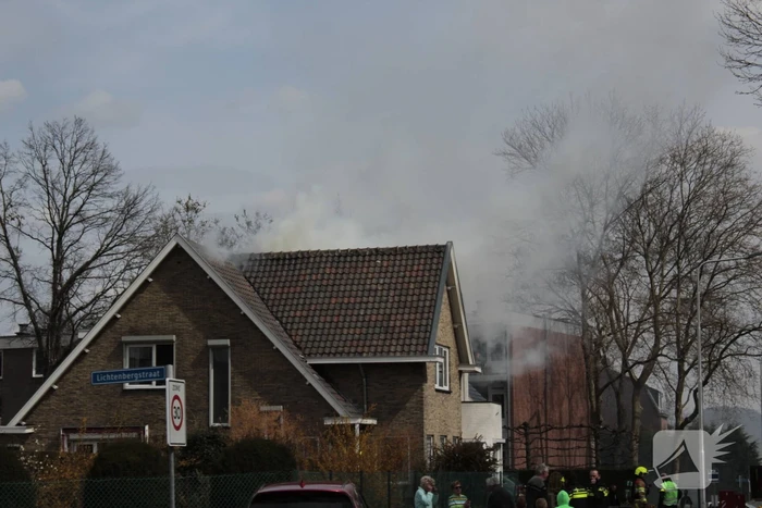 Brand op zolder van woning