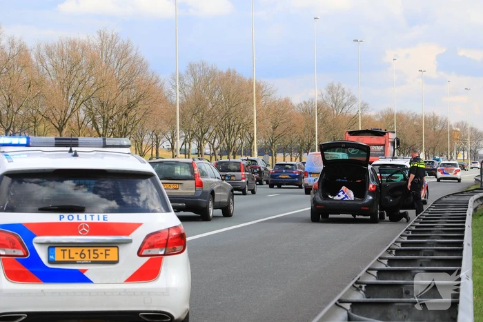 Grote zoekactie naar gevluchte mannen