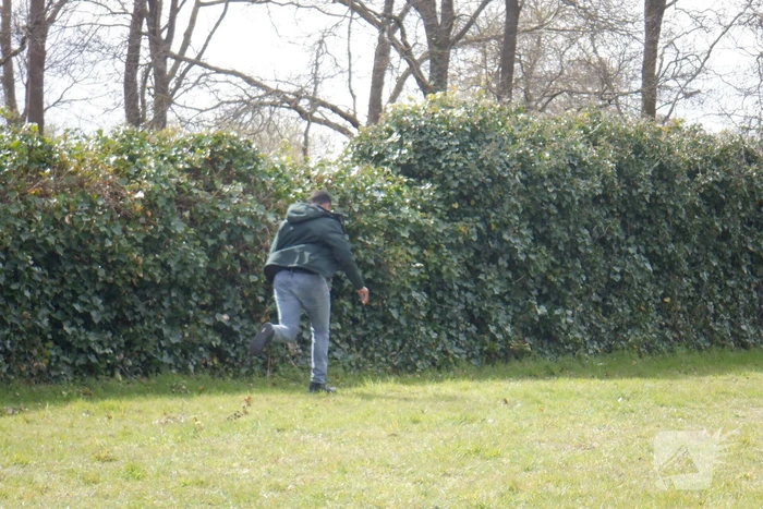 Grote zoekactie naar gevluchte mannen