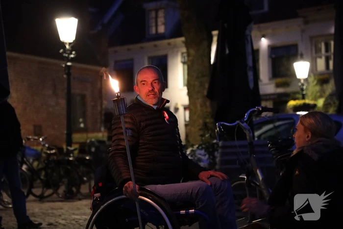 Fakkeltocht tegen coronabeleid en voor het vertrek van Mark Rutte