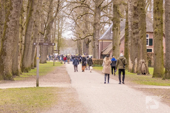 Demonstratie Kasteel Groeneveld tegen coronabeleid