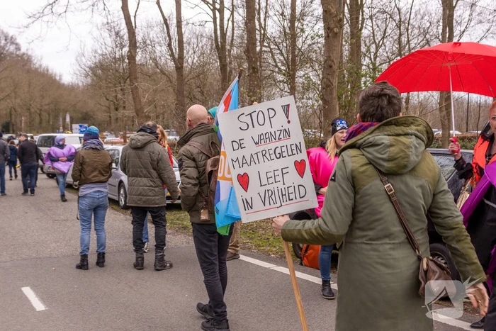 Demonstratie Kasteel Groeneveld tegen coronabeleid