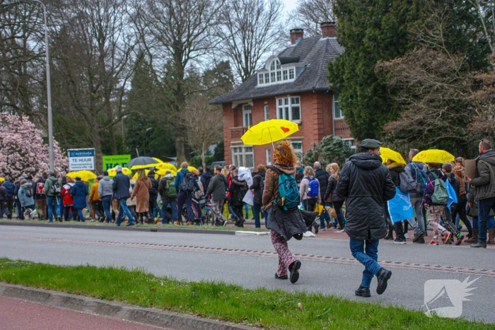 Demonstratie Kasteel Groeneveld tegen coronabeleid