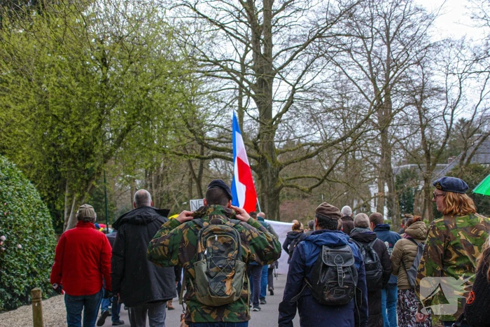 Demonstratie Kasteel Groeneveld tegen coronabeleid