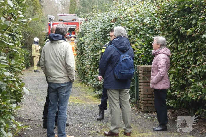 Brandweer blust brand in chalet