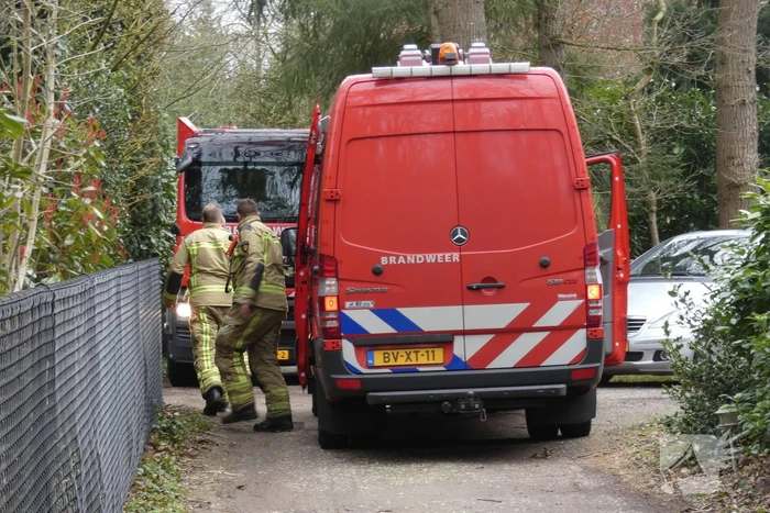 Brandweer blust brand in chalet