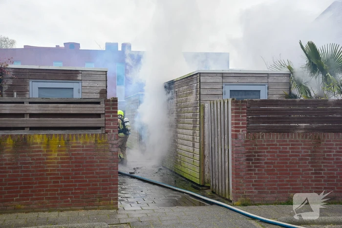 Uitslaande brand in schuur