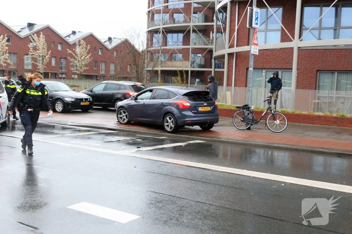 E-biker ernstig gewond bij aanrijding met auto