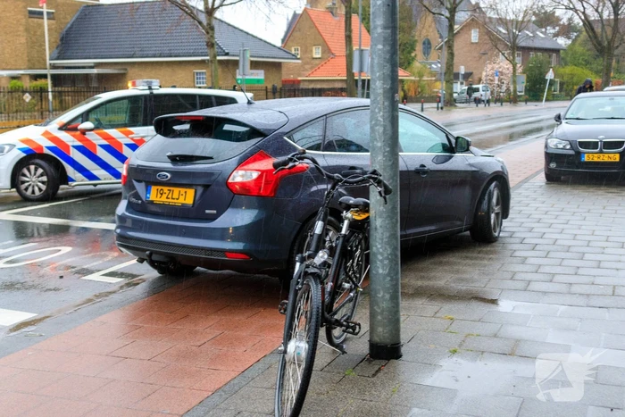 E-biker ernstig gewond bij aanrijding met auto