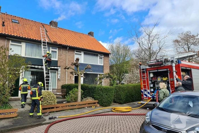 Veel rook bij brand in schoorsteen