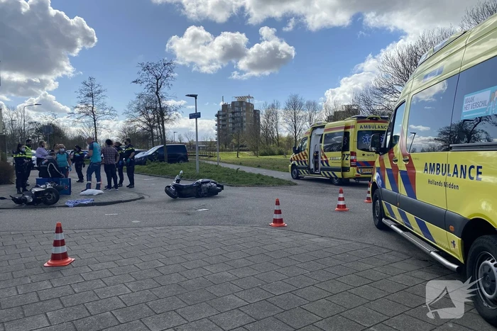 Scooterrijder zwaargewond bij botsing met maaltijdbezorger