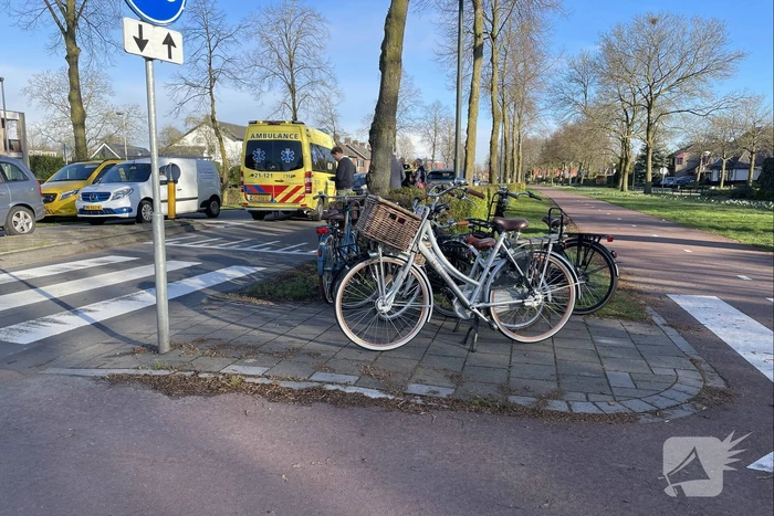 Overstekende fietsers aangereden door automobilist