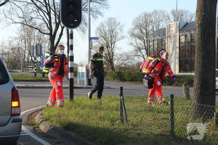 Traumahelikopter landt voor gewonde paardrijdster
