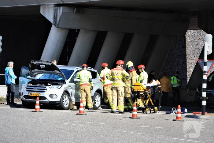 Twee auto's betrokken bij ongeluk op kruising