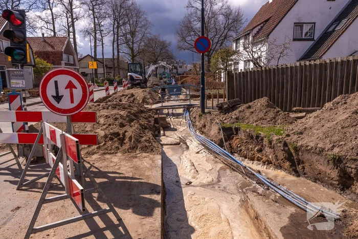 Waterleiding opengebarsten bij werkzaamheden