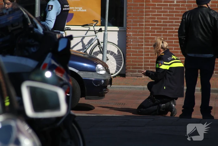 Scooterrijdster gewond bij verkeersongeval