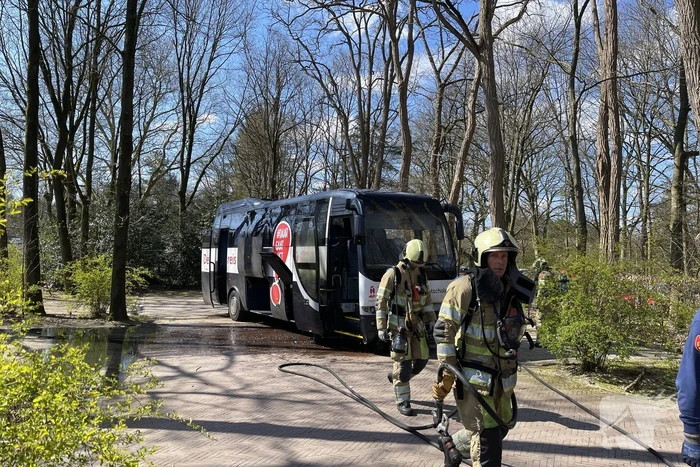 Toeringcar zwaar beschadigd door brand