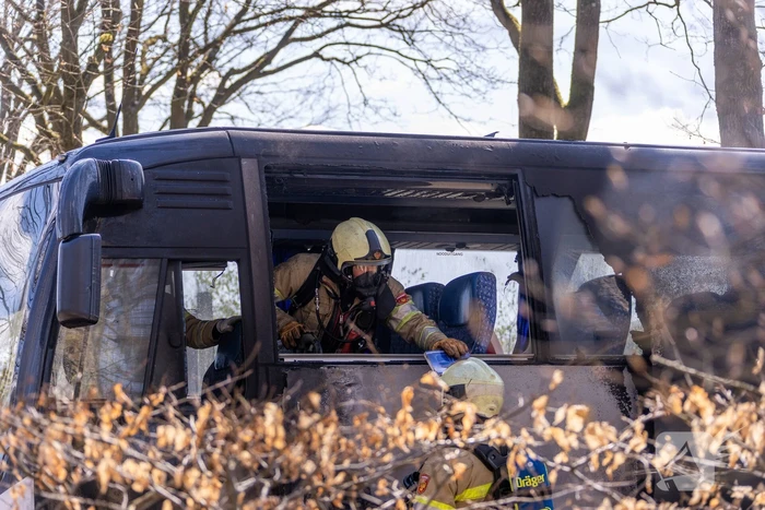 Toeringcar zwaar beschadigd door brand