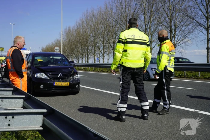 Bestuurder gecontroleerd na kop-staart ongeluk